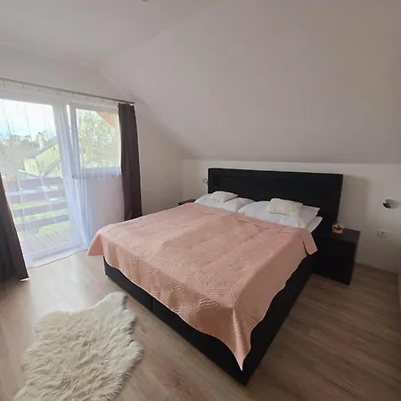 Oliver Apartmanhaz * Балатонлелле